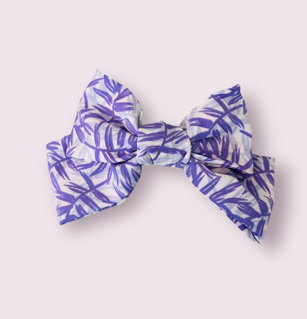 Pince à cheveux a motif de feuille