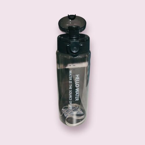 Bouteille à eau en plastique pratique